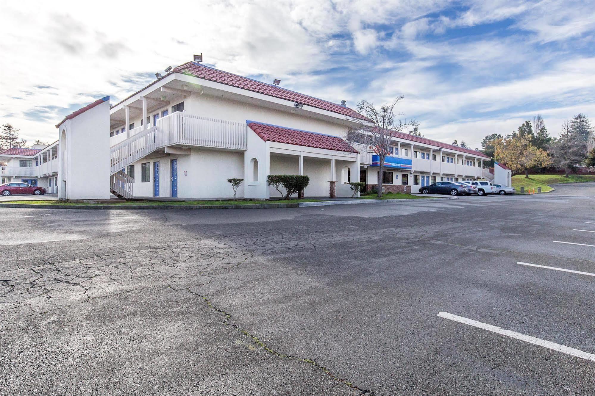 Motel 6 Vallejo - Maritime North ภายนอก รูปภาพ