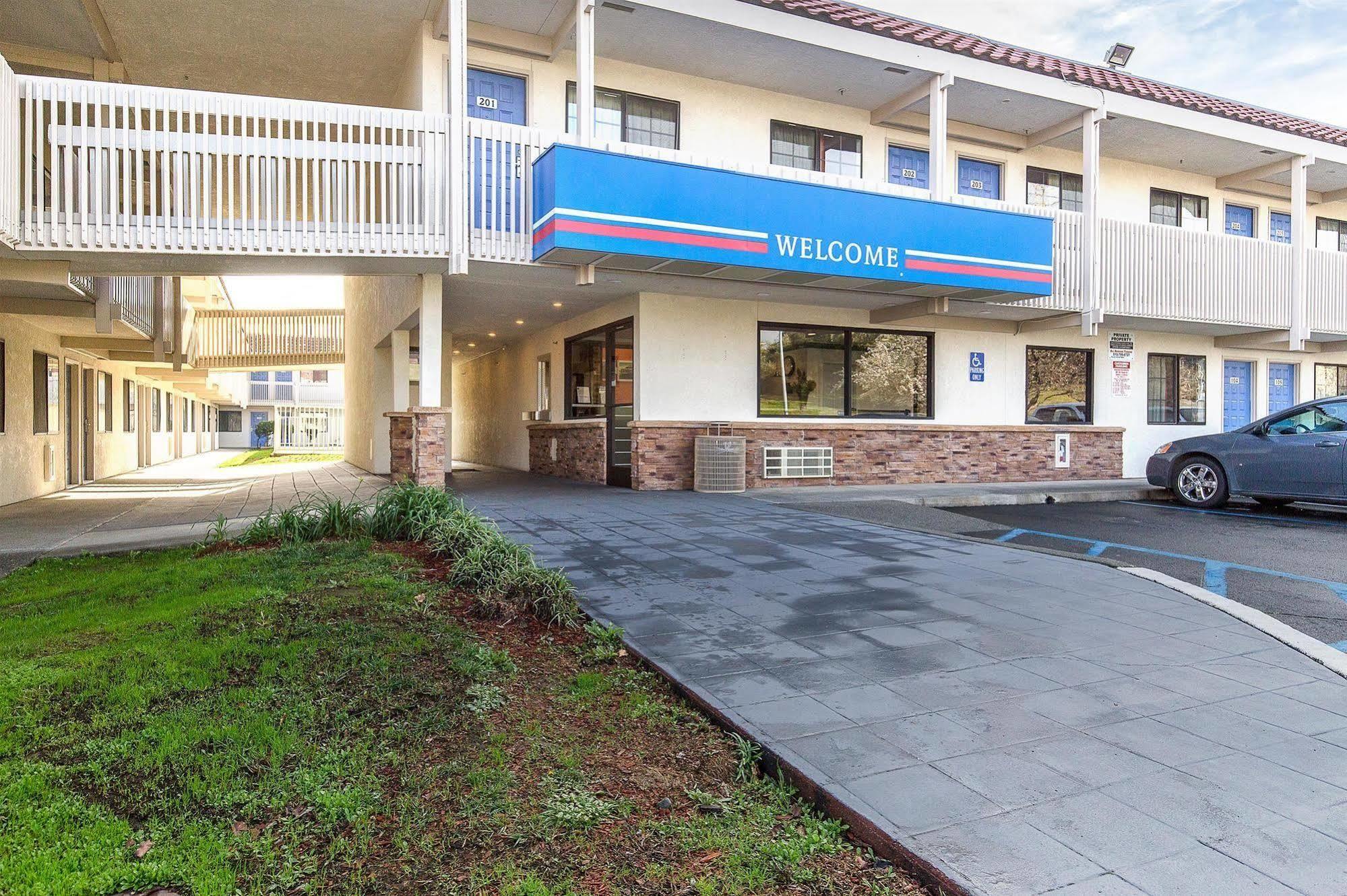 Motel 6 Vallejo - Maritime North ภายนอก รูปภาพ