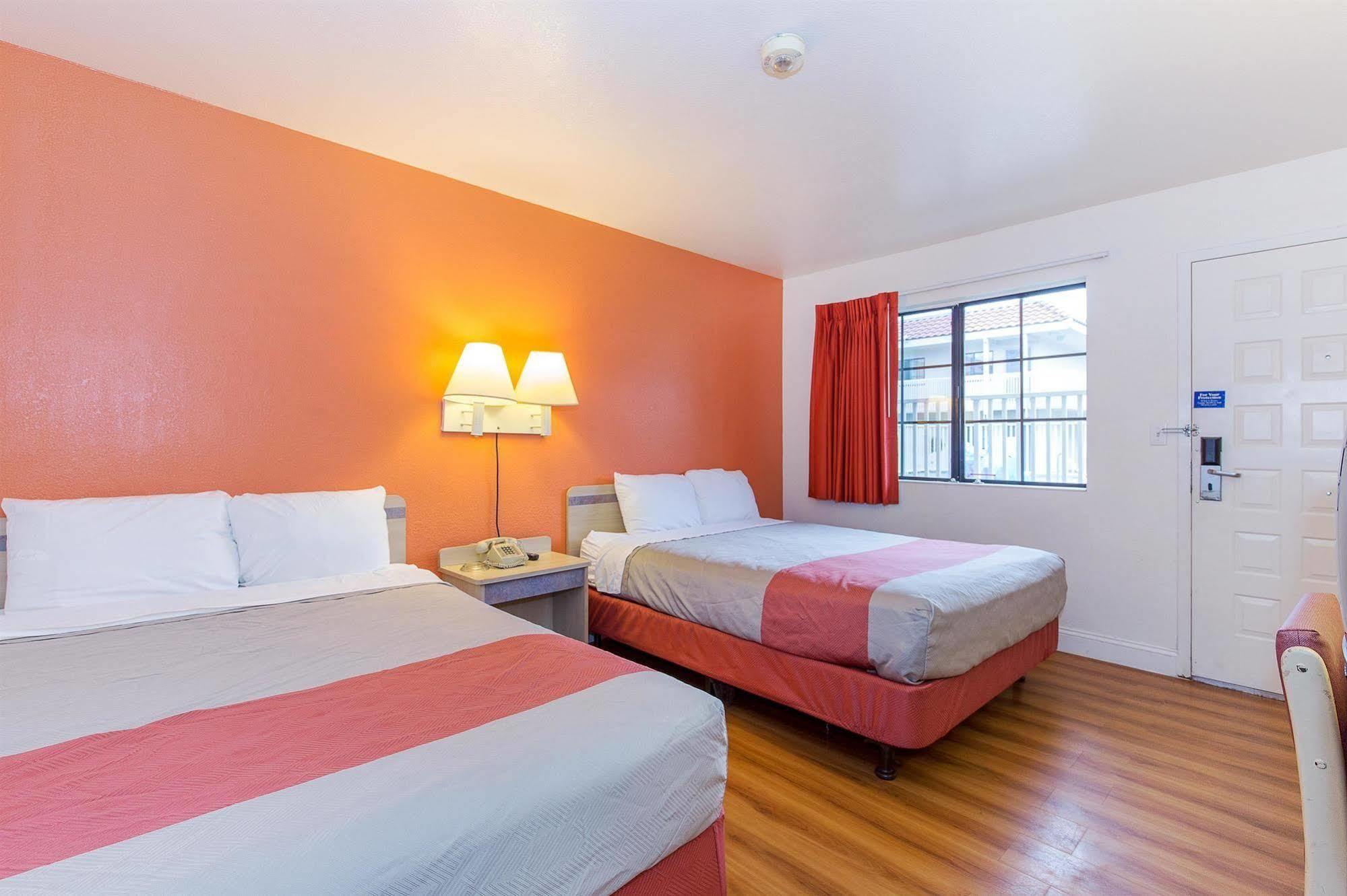Motel 6 Vallejo - Maritime North ภายนอก รูปภาพ