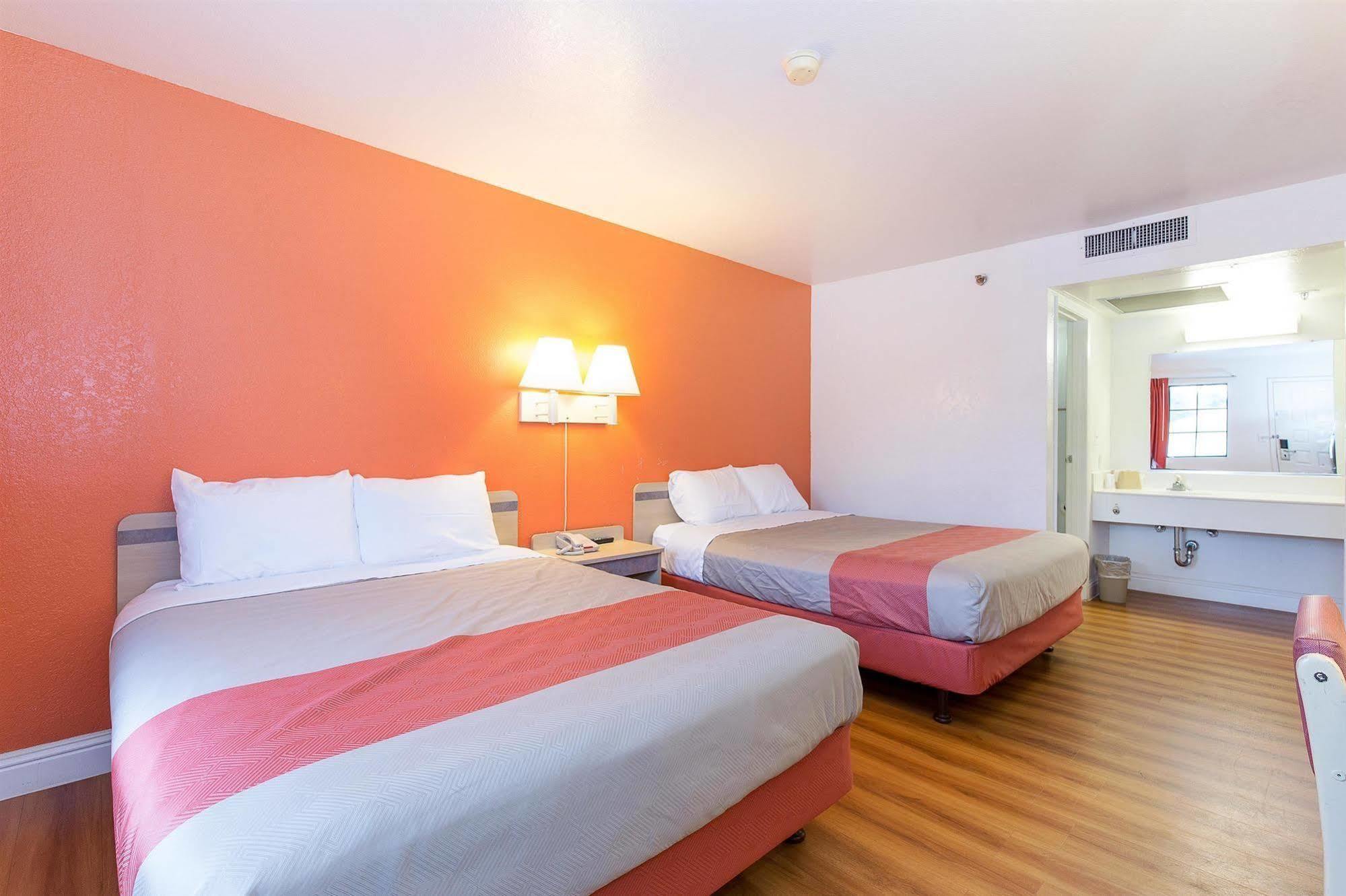Motel 6 Vallejo - Maritime North ภายนอก รูปภาพ